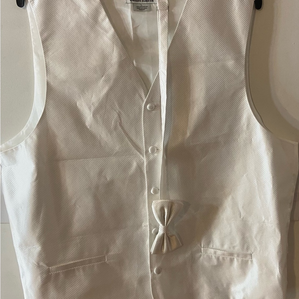 Two Pc Bundle White Vest & Bow Tie/pocket